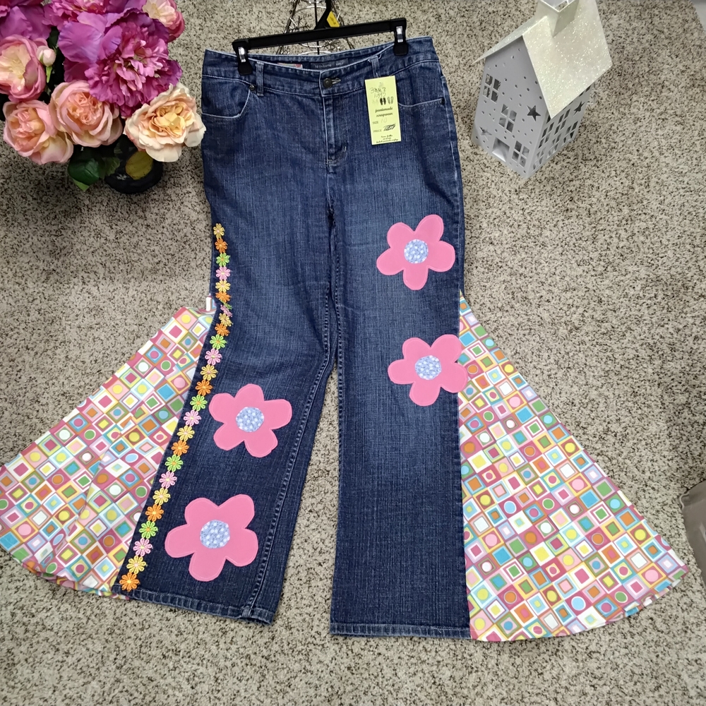 3867 Size 10 Upcycled Liz Claiborne Floral Patchwork Women's Bell Bottom Jeans